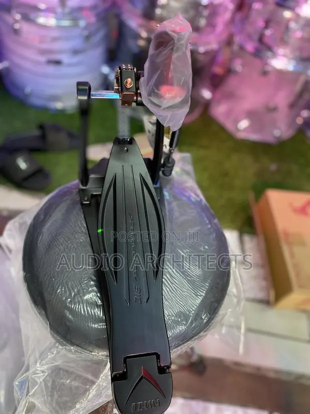 Drum Pedal Tama (HP310LBC) · Photo 1