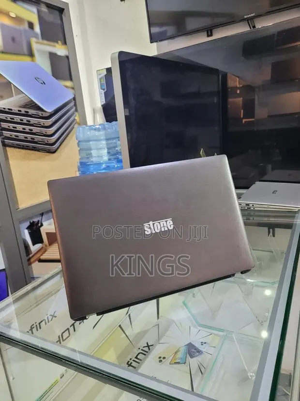Laptop Stone Stone 8GB Intel Core i7 HDD 500GB · Photo 1