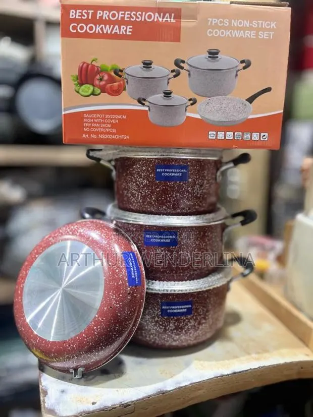 3pieces Untensils With a Fry Pan · Photo 1