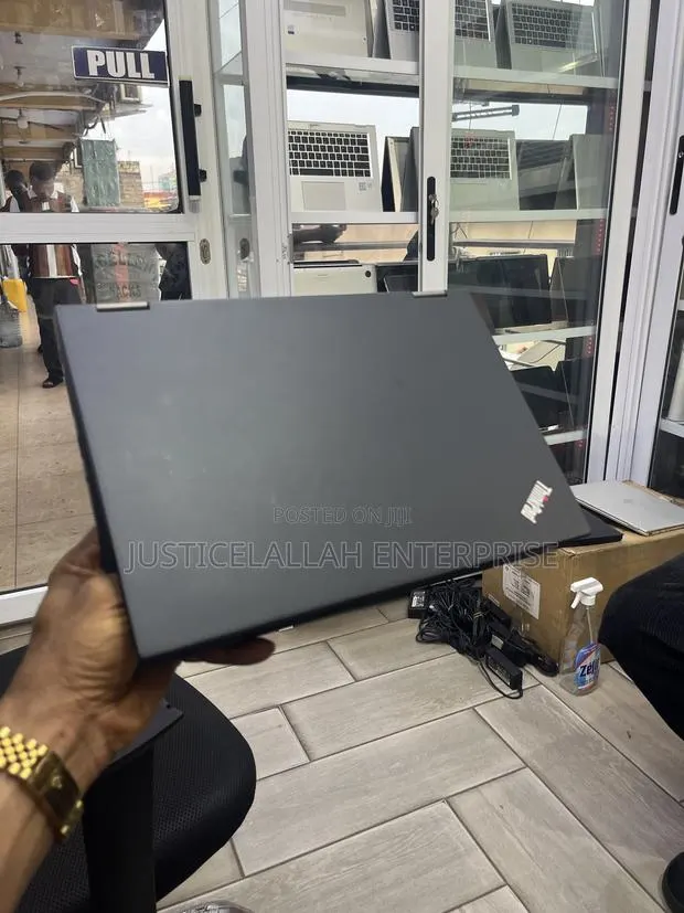 Laptop Lenovo ThinkPad L13 Yoga 8GB Intel Core i5 SSD 256GB · Photo 1