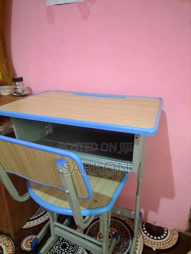 Students Desk for Sale · Photo 1