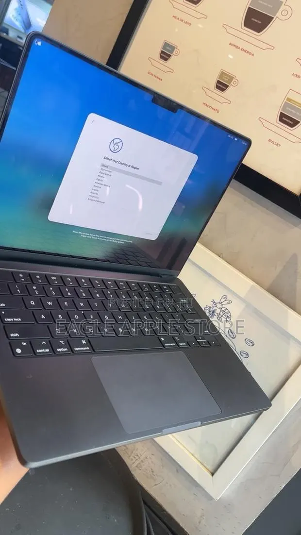 Laptop Apple MacBook Pro 2024 M4 Pro 16GB Apple M4 Pro SSD 512GB · Photo 1