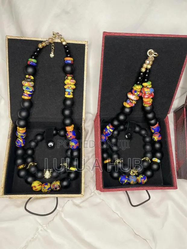 Beaded Jewelry Set · Photo 1