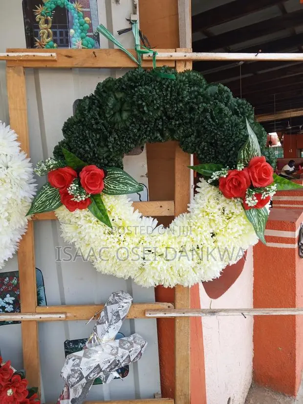 Funeral Wreaths · Photo 1