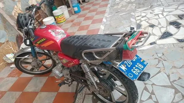 Royal Motorcycle 2020 Red · Photo 1