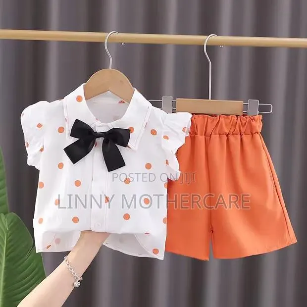 Adorable Girls Top With Matching Shorts · Photo 1