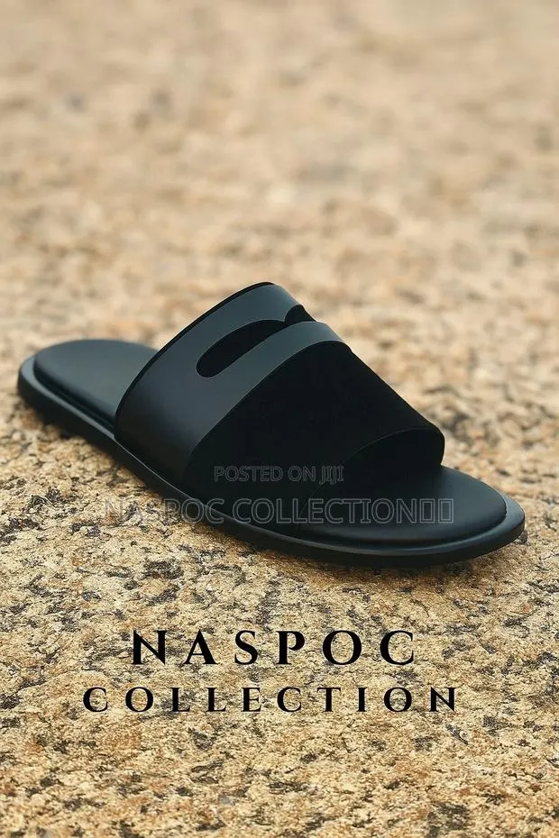 Men’S Slippers · Photo 1