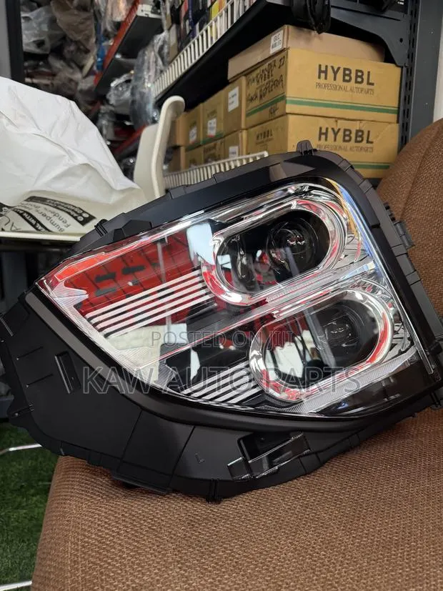 2022,2023,2024,2025 Headlight for Mitsubishi Eclips Cross · Photo 1