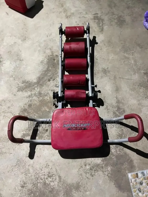 Ab Rocket Twister Abdominal Exercise Chair. · Photo 1