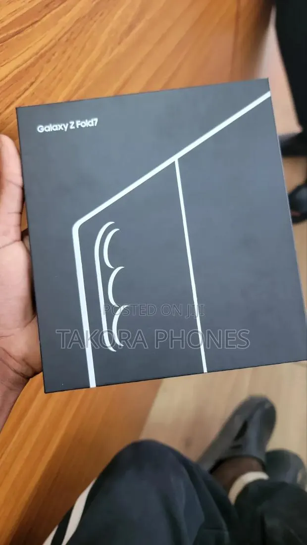 New Samsung Galaxy Z Fold7 256 GB Black · Photo 1