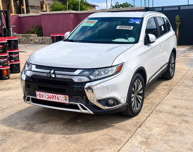 Mitsubishi Outlander SEL AWC 2019 White · Photo 1