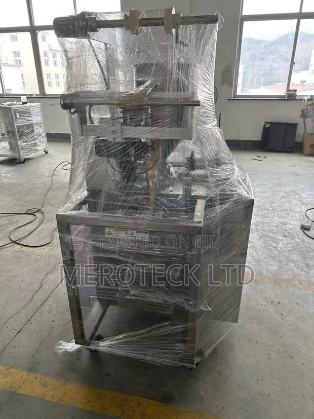 Liquid Packaging and Sealing Machine · Photo 2