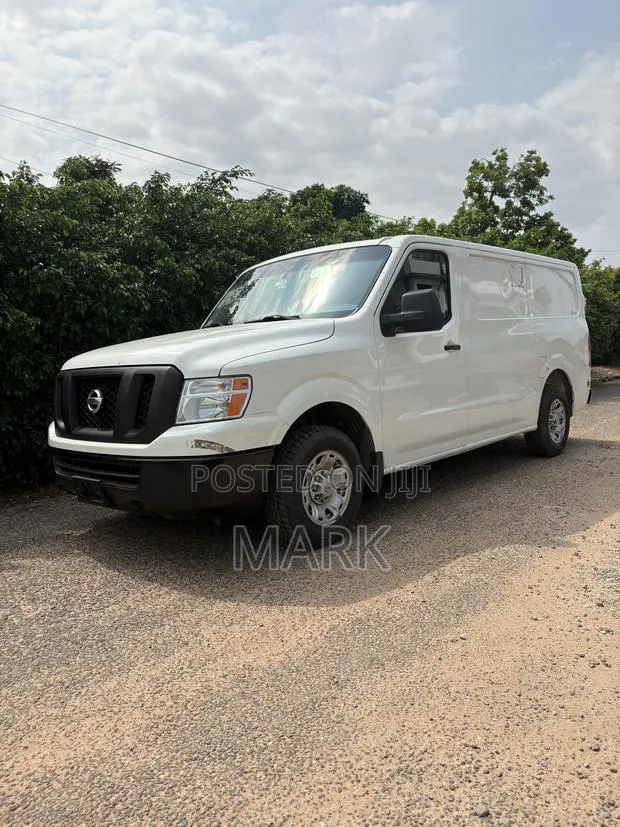 Nissan Caravan (Urvan) 2019 White · Photo 1