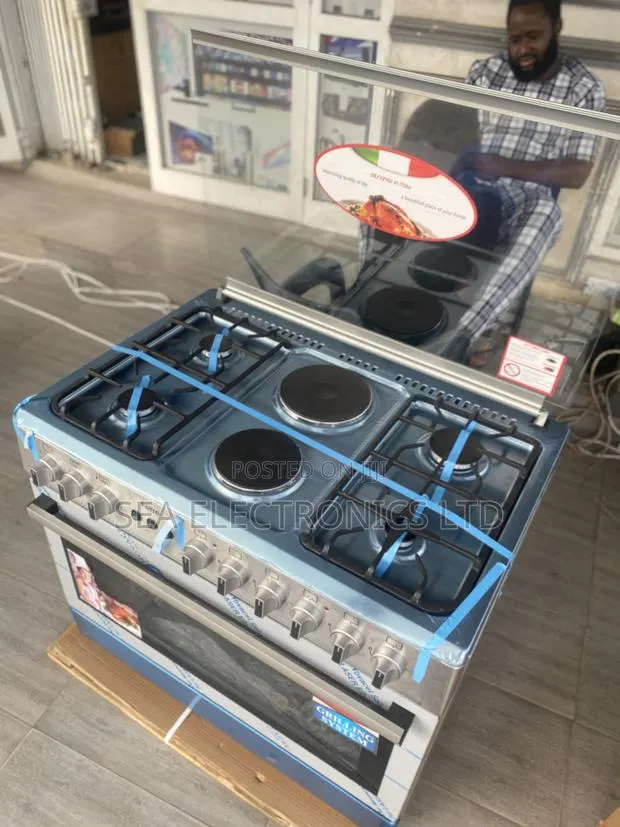 Strong Ferre 4+2 Electric and Gas Cooker · Photo 1