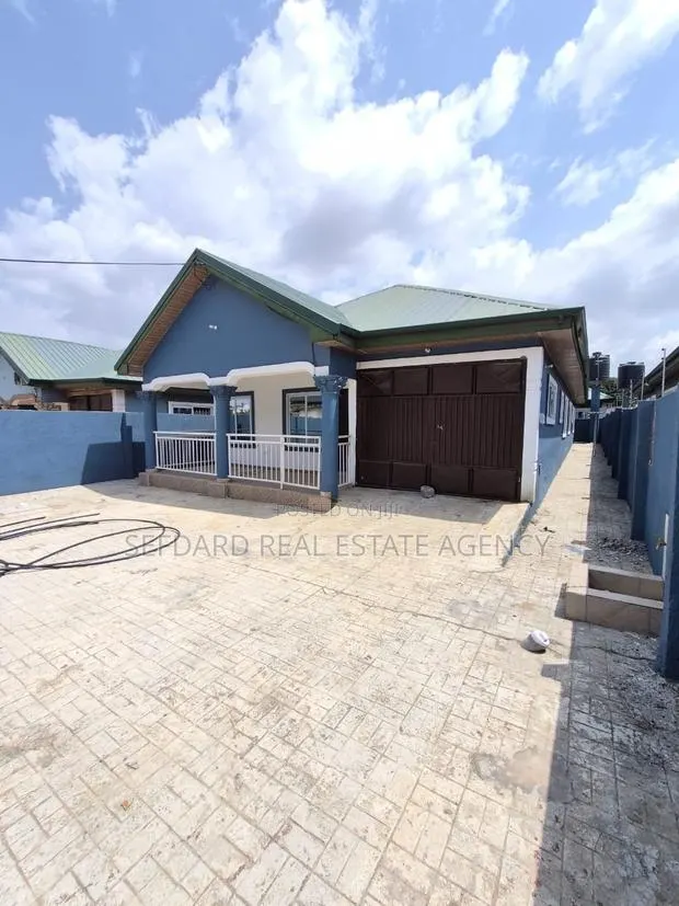 3bdrm House in Sefdard Properties, Amasaman for sale · Photo 1