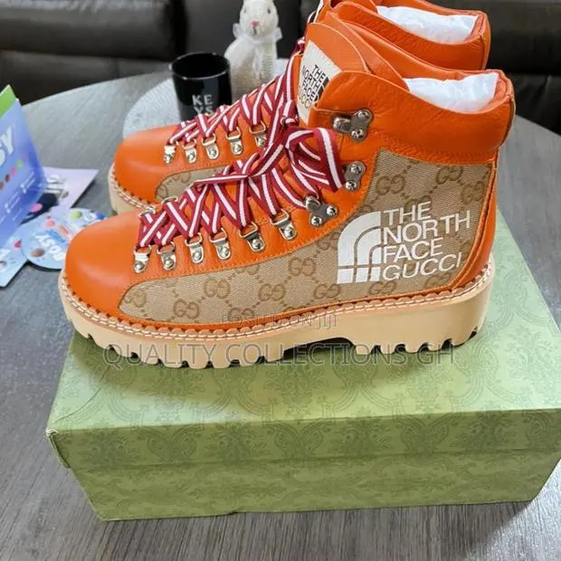 The North Face X Gucci Boots · Photo 1
