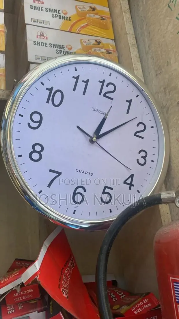 Home Clock · Photo 1