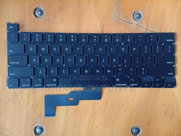 Macbook Pro 13'' A2289 Keyboard · Photo 1