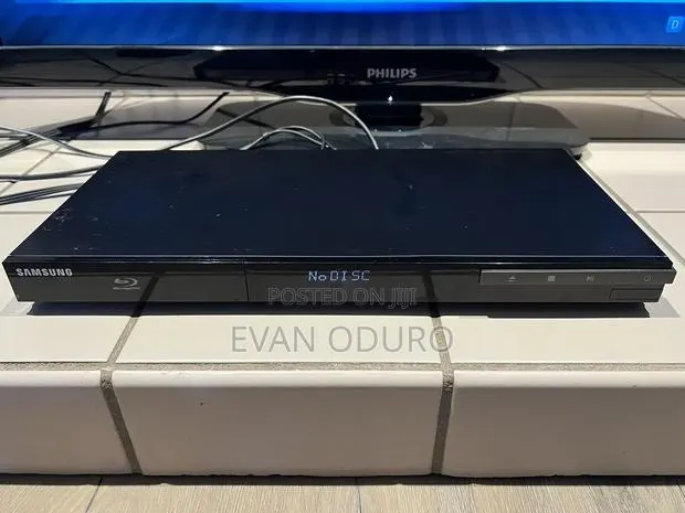 Samsung Blu Ray Smart 3D DVD Player USB I've All Brand DVDS N Blu Ray · Photo 1