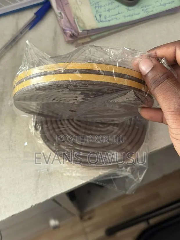 Window And Door Gap Seal · Photo 1