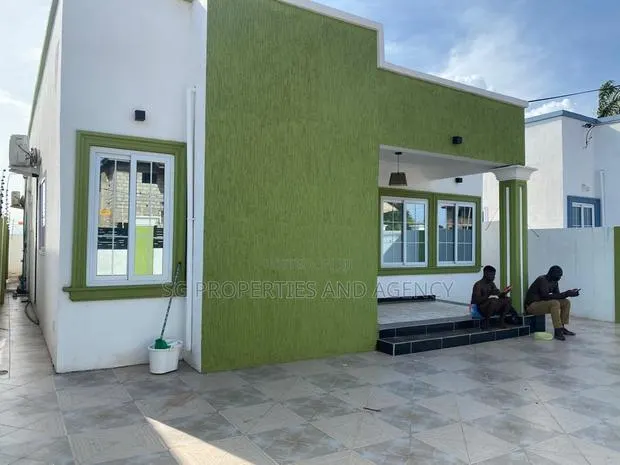 3bdrm House in Ecobank, Spintex for rent · Photo 1