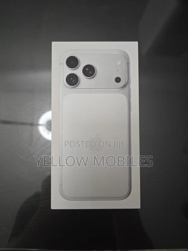 New Apple iPhone 17 Pro Max 2 TB Silver · Photo 1