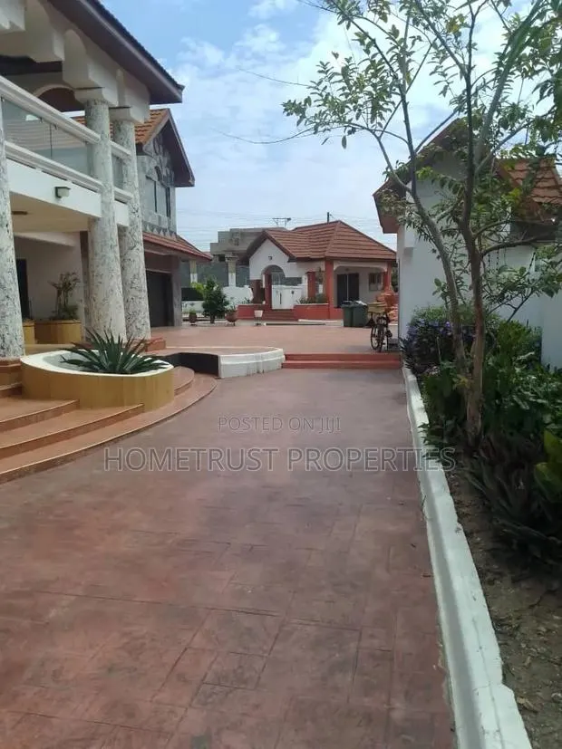 5bdrm Duplex in East Legon Trassaco, Boundary Road Area for rent · Photo 1