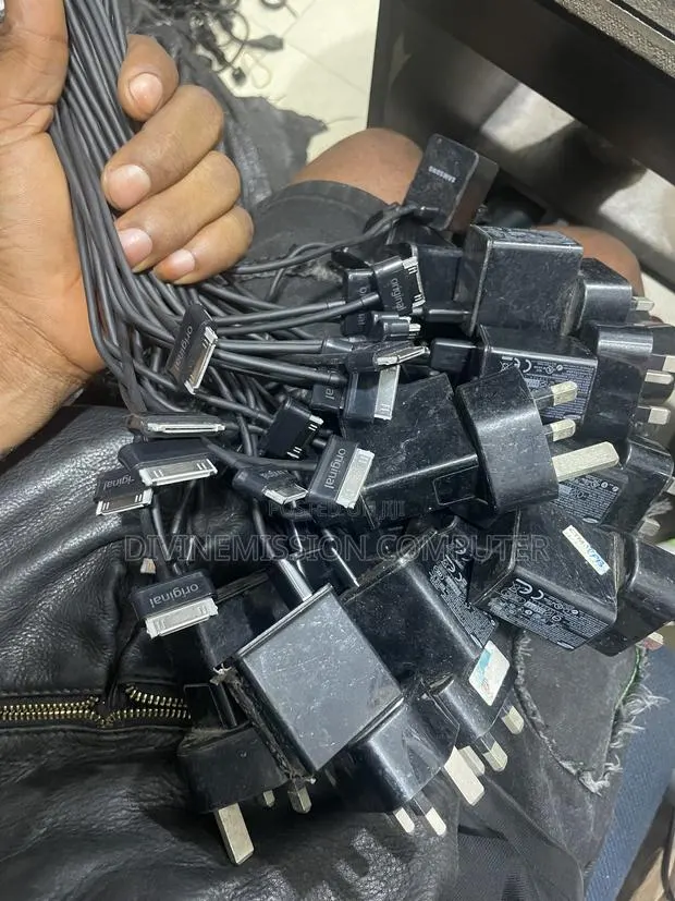 Samsung Tablet Charger · Photo 1