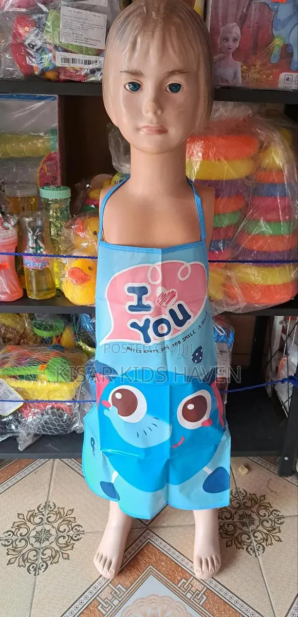 Kids Apron 1 To 6 Years ( Rubber) · Photo 1