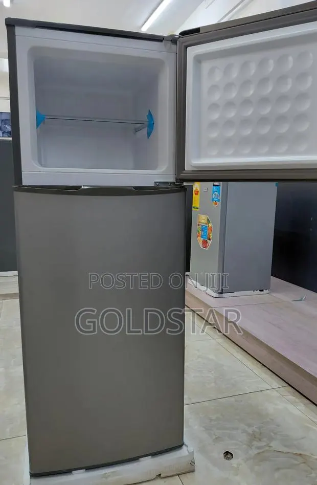 139L Goldstar Fridge · Photo 1