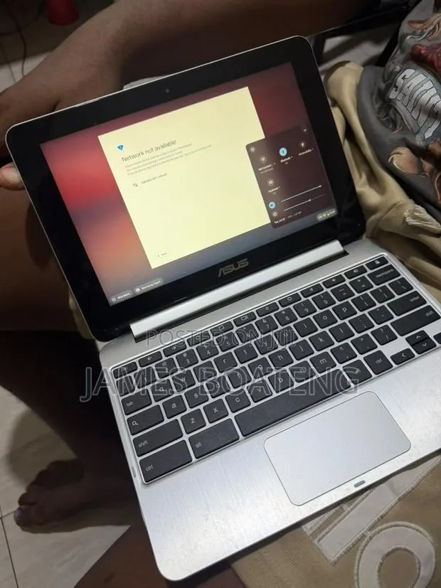 New Laptop Asus C100PA 16GB Intel HDD+SSD 16 GB · Photo 1