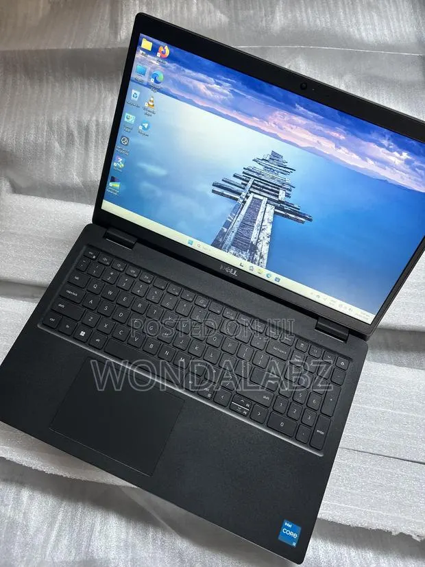 Laptop Dell Latitude 3520 8GB Intel Core i3 SSD 128GB · Photo 1
