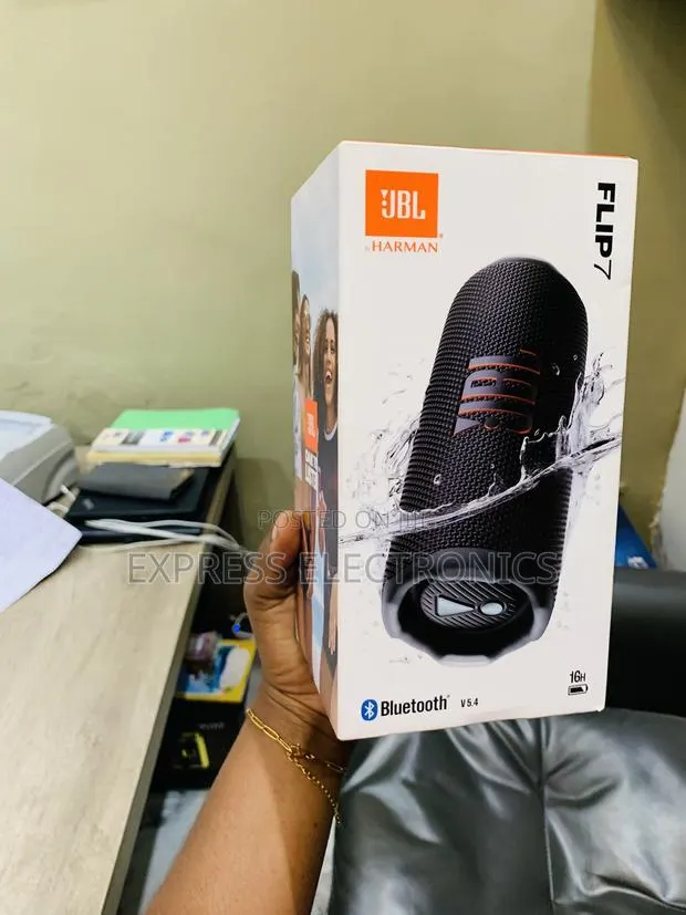 Hot Deals JBL Flip 7 | Portable Waterproof and Drop-Proof Speaker · Photo 1