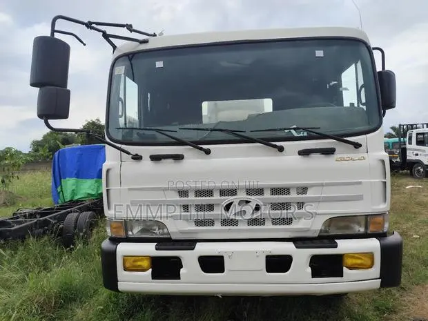New Arrival. Heavy Duty Water Tank. Manual Engine. · Photo 1