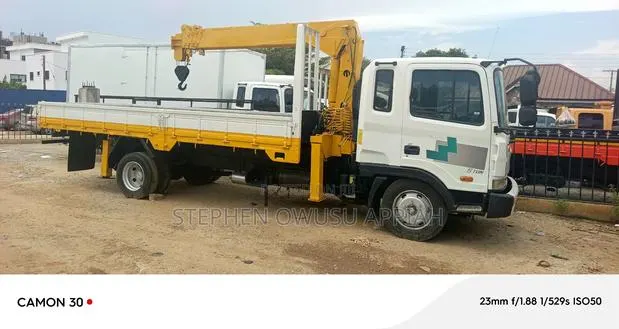 Hyundai 5 Ton Crane · Photo 1