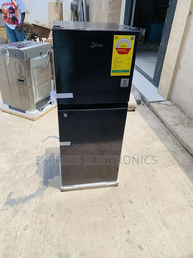 127l Fridge Midea Top Freezer · Photo 1