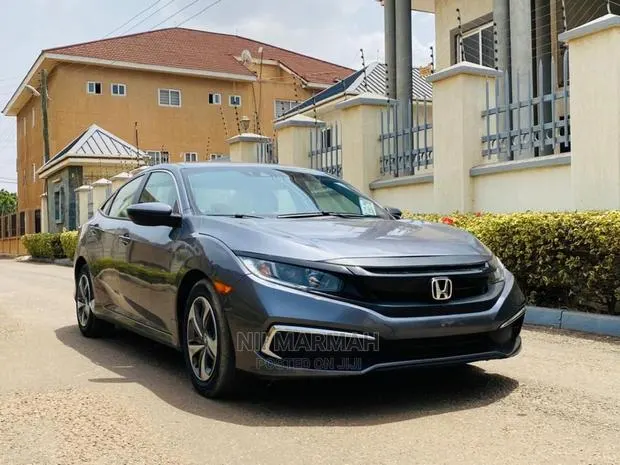 Car for Rent · Photo 1