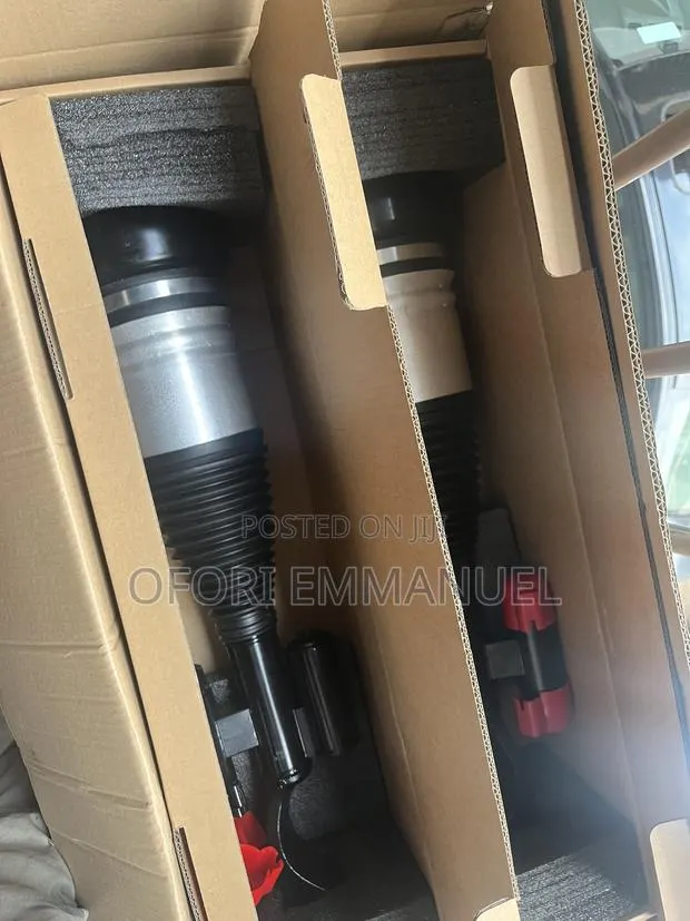 Benz C400/C300/C450amg/C43amg Front Shocks · Photo 1
