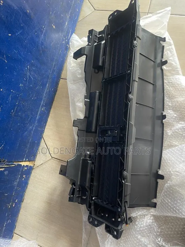 Honda Cr-v 17 18 19 20 21 22 Shutter Grill · Photo 1