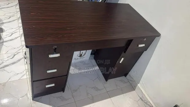 Large Wooden Office Table / Desk – · Photo 1