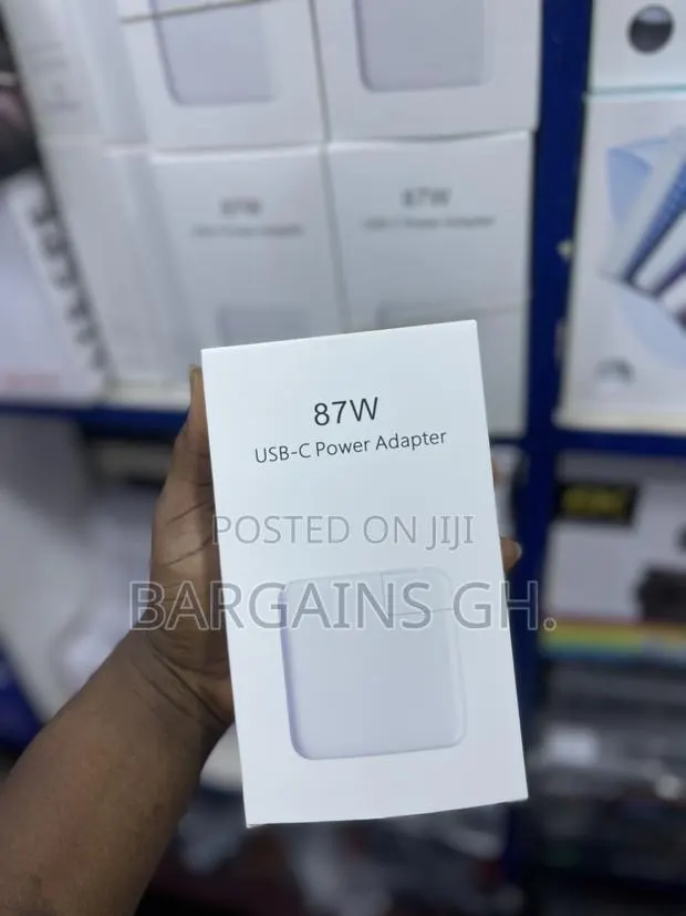 Macbook 87w Type-C Power Adapter · Photo 1
