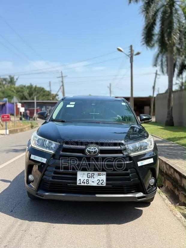 Toyota Highlander SE 4x2 V6 (3.5L 6cyl 8A) 2017 Black · Photo 1