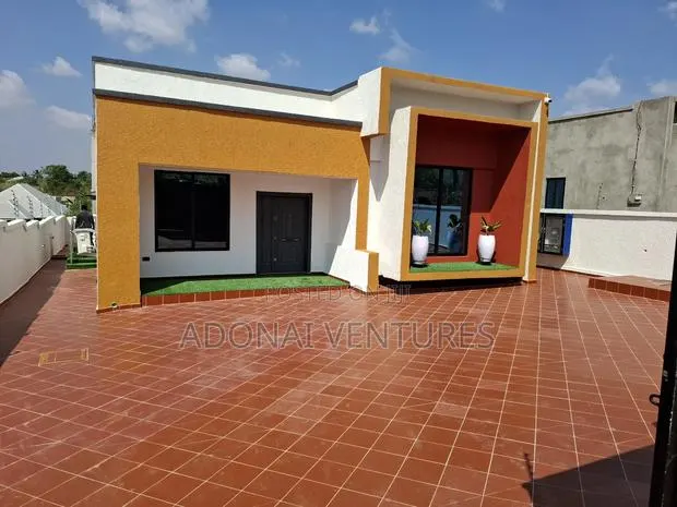 4bdrm House in Sokoban Kwamonma, Kumasi Metropolitan for sale · Photo 1