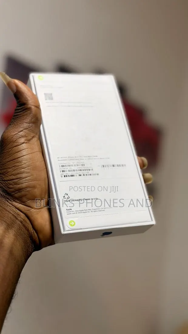 New Apple iPhone XR 128 GB Silver · Photo 1