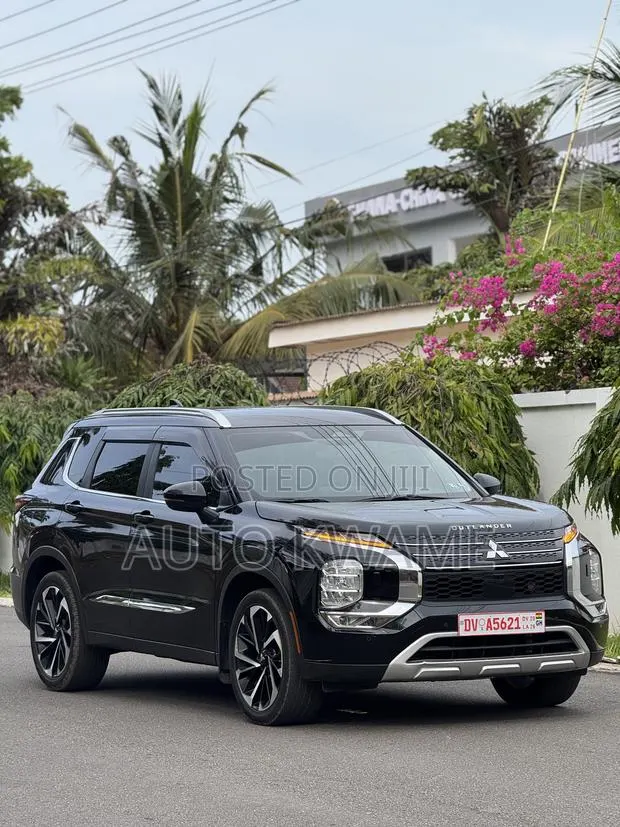 Mitsubishi Outlander SE 2022 Black · Photo 1