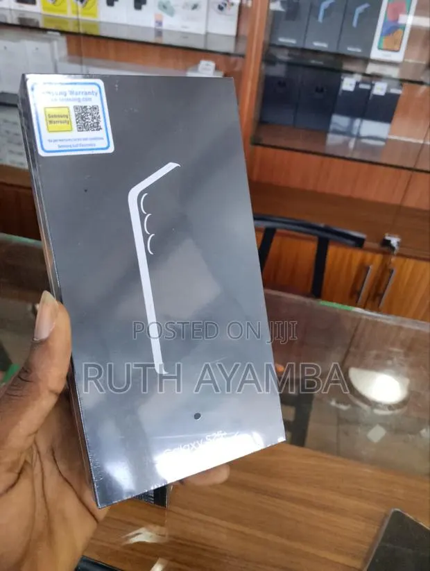 New Samsung Galaxy S25 256 GB Blue · Photo 3