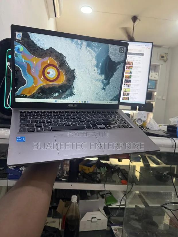 Laptop Asus 8GB Intel Core i3 SSD 256GB · Photo 1