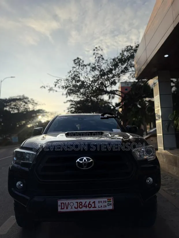 Toyota Tacoma TRD Pro 2021 Black · Photo 3