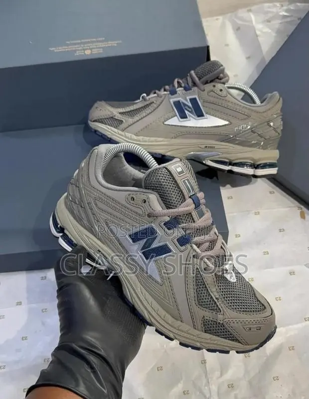 New Balance 1906 · Photo 1