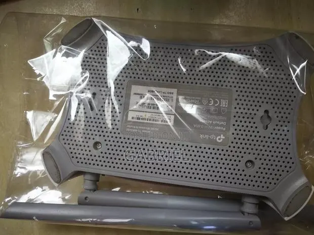 P Tp Link Router · Photo 1